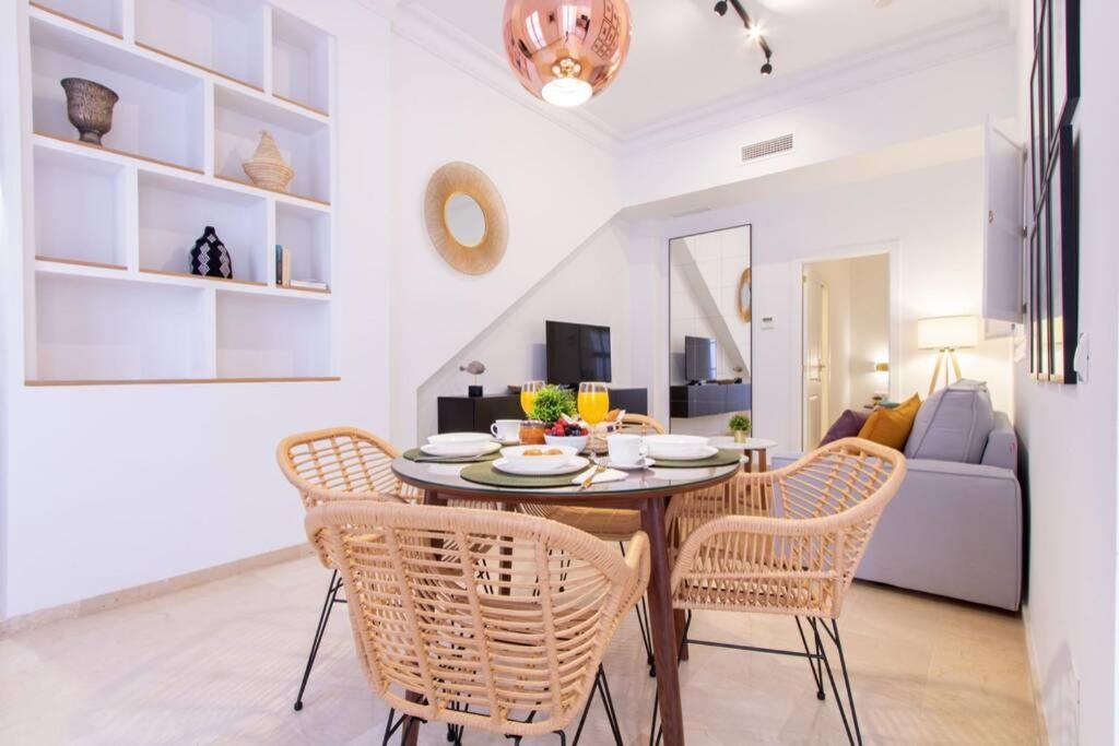 Mumu Luxury Suite Lirio Севилья Экстерьер фото