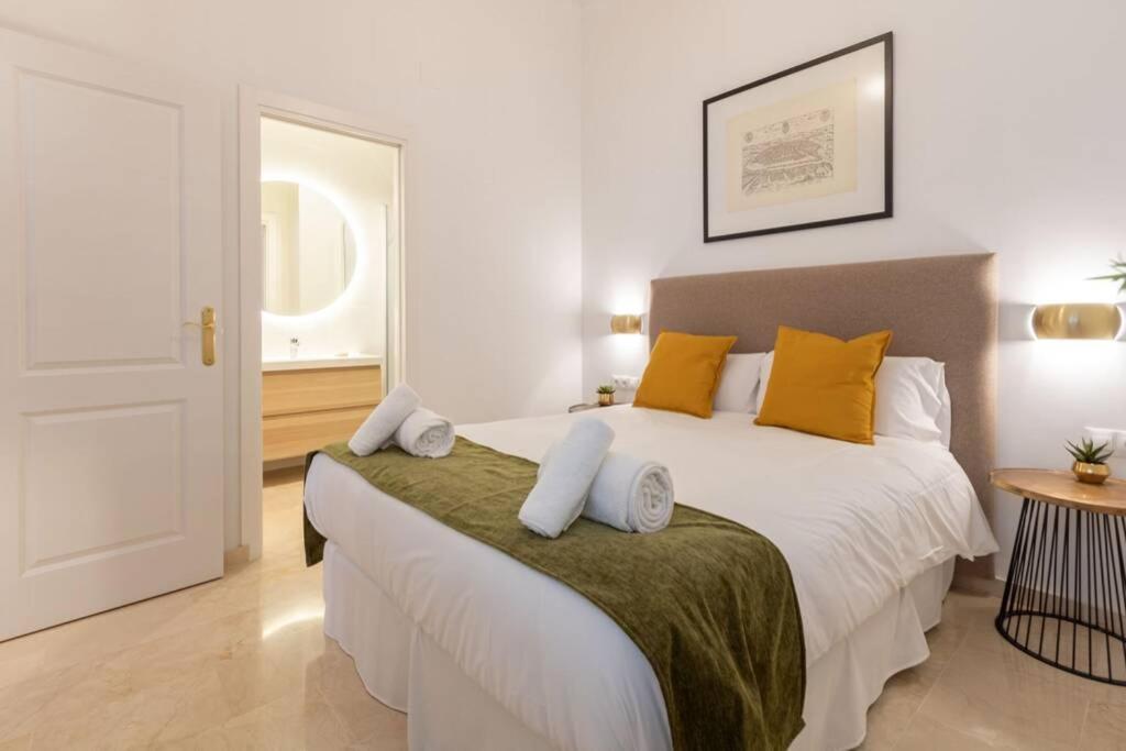 Mumu Luxury Suite Lirio Севилья Экстерьер фото