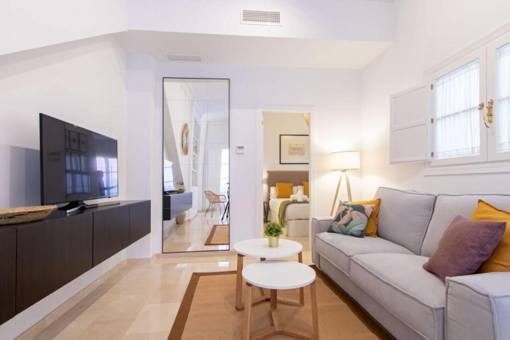 Mumu Luxury Suite Lirio Севилья Экстерьер фото